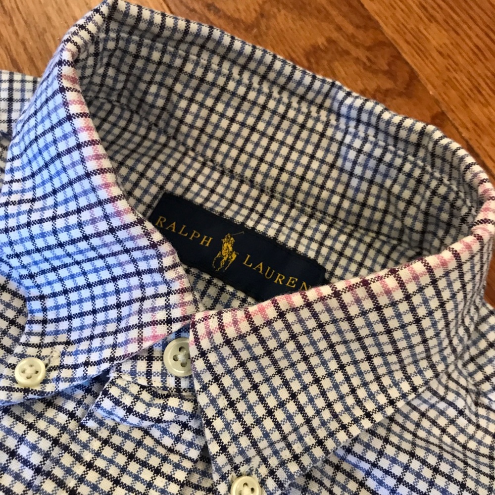 Button up - Picture 3 of 4